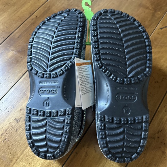 Crocs Classic Glitter Clogs Black m11/w13 NWT - Picture 5 of 6
